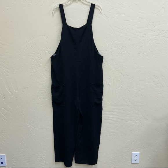 NEW LOOK TALL Black Jumpsuit Overalls Cropped Wide Leg Relaxed Fit Deep Pockets - Picture 4 of 7